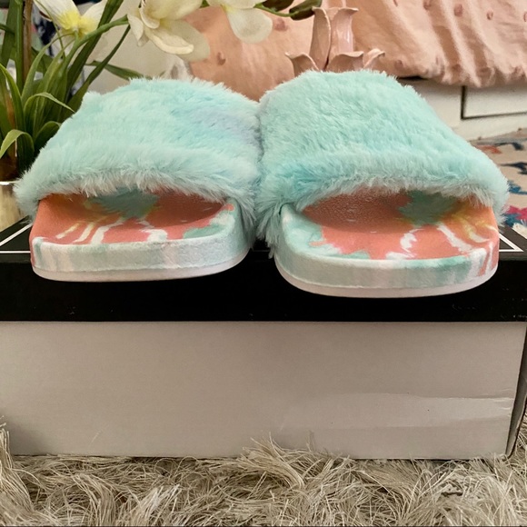 NEW ‘Stellar’ Slides - Picture 8 of 11